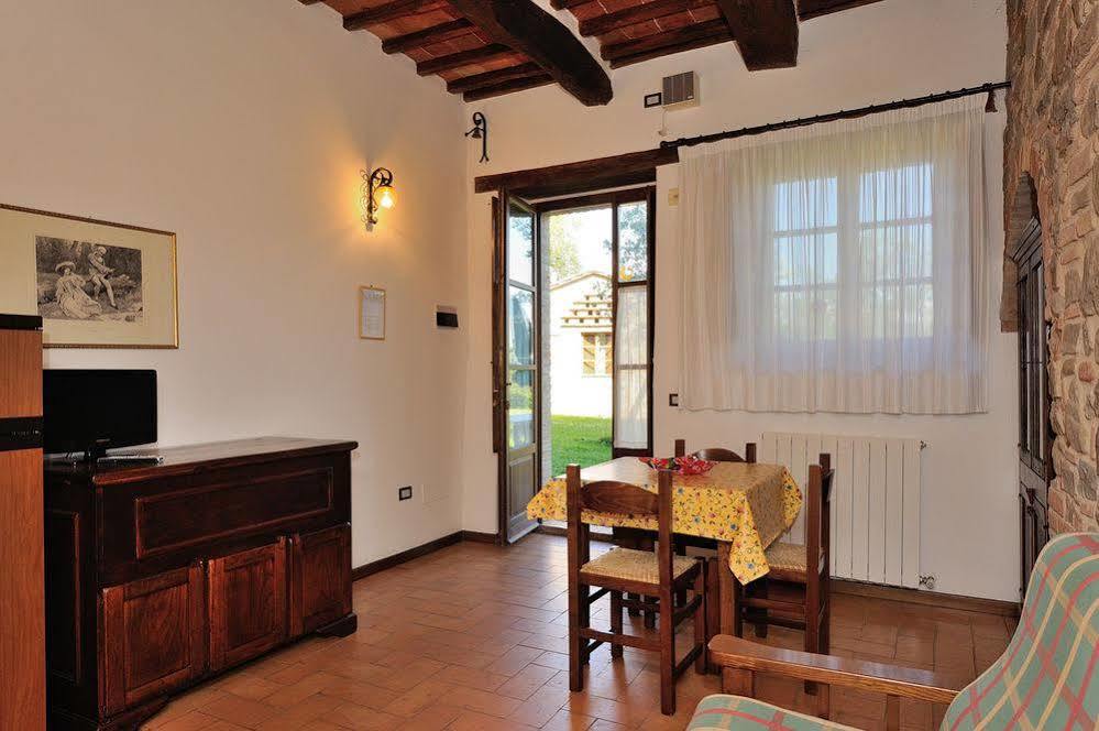 Hotel Relais Borgo Torale Passignano sul Trasimeno Exterior foto