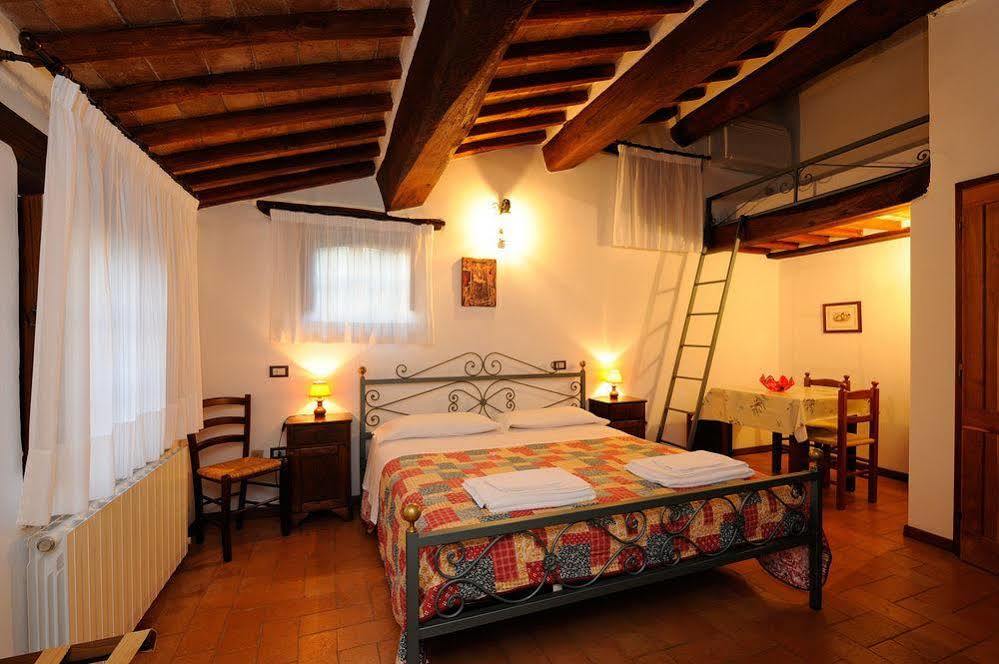 Hotel Relais Borgo Torale Passignano sul Trasimeno Exterior foto