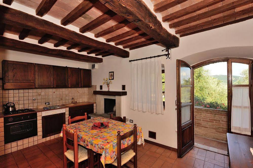 Hotel Relais Borgo Torale Passignano sul Trasimeno Exterior foto