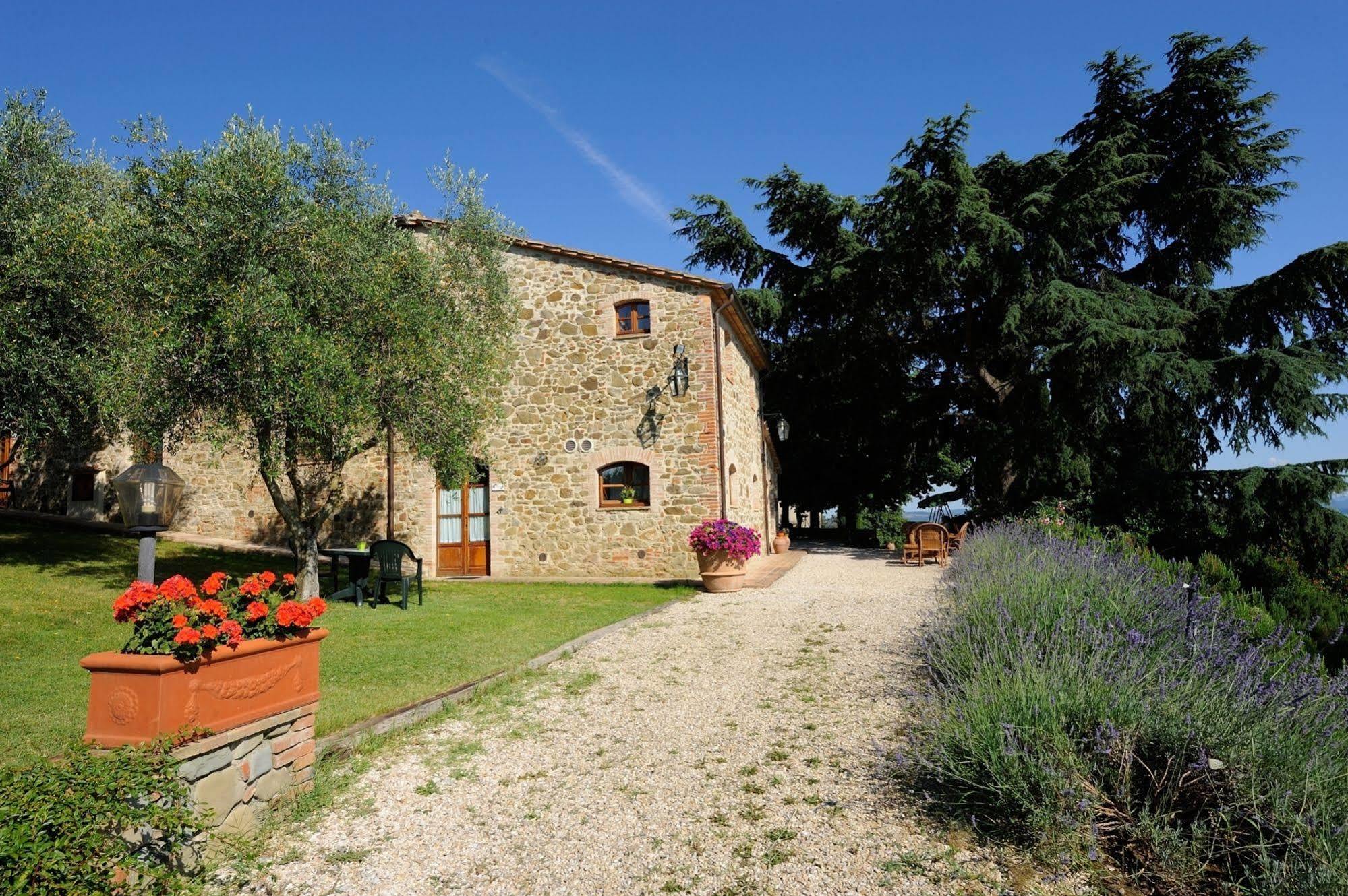 Hotel Relais Borgo Torale Passignano sul Trasimeno Exterior foto